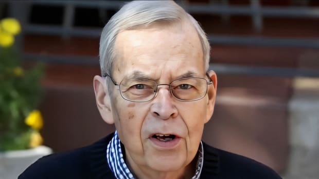 Larry Zimmer in 2016
